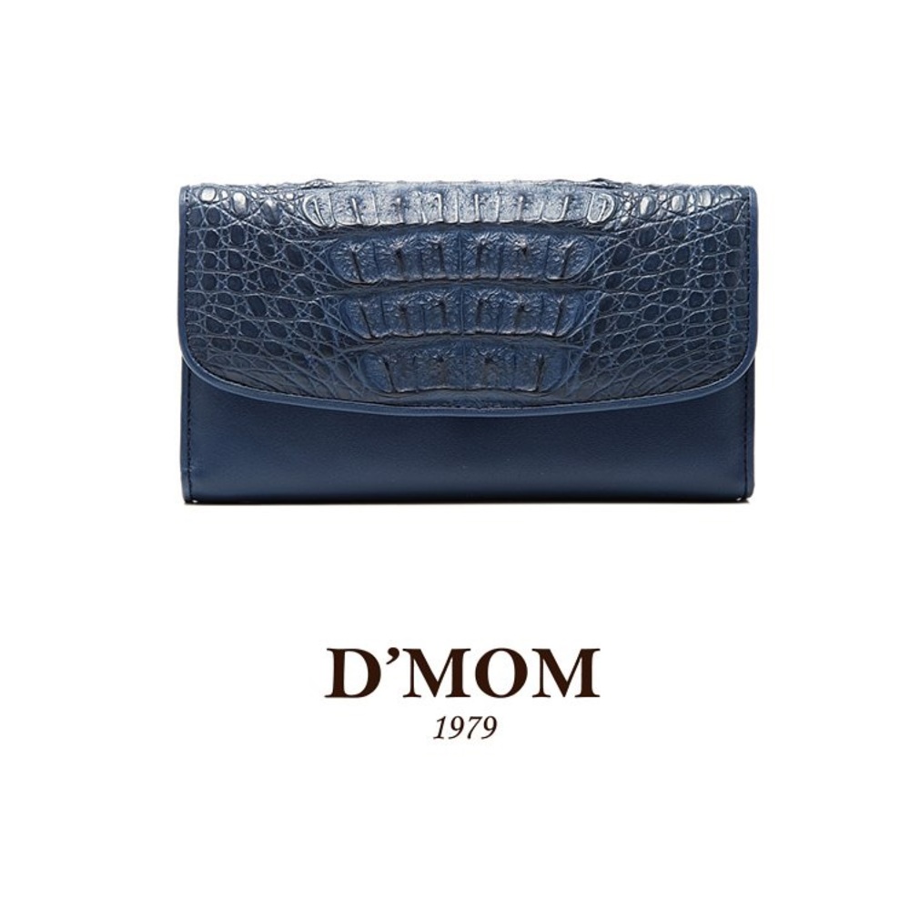 Pre-Order D’MOM deluxe crocodile  trifold wallet!